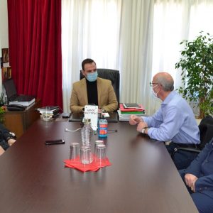 image-332278 Συνάντηση του Δημάρχου Καστοριάς με το νέο Δ.Σ. της Ελληνικής Ομοσπονδίας Γούνας