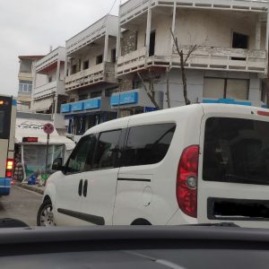 image-334369 Κοζάνη: Παράπονα αναγνώστη, στο kozan.gr, για τη δυσκολία μετακίνησης σε συγκεκριμένα σημεία της πόλης (Φωτογραφίες)
