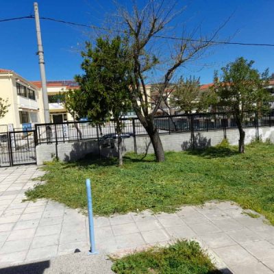image-342799 Θεοδώρα Μουστάκα (Δ/ντρια 3ου Γυμνασίου Κοζάνης): Νιώθω έντονη την ανάγκη να ευχαριστήσω θερμά τον κ Γιώργο Ευκολίδη, ο οποίος απέδειξε εμπράκτως για μία ακόμη φορά, ότι είναι ένας φιλότιμος άνθρωπος που τον χαρακτηρίζει η υπευθυνότητα και ένας υψηλός βαθμός ενσυναίσθησης.