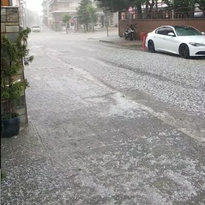 image-347256 kozan.gr: Καταιγίδα με έντονη χαλαζόπτωση στην πόλη της Κοζάνης και την ευρύτερη περιοχή, το μεσημέρι της Παρασκευής 11/6 – Άσπρισαν τα πάντα σε μερικές γειτονιές (Βίντεο)