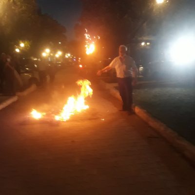 image-349051 “Λαμπάδιασε” το βράδυ, της Τετάρτης 23/6, η Κάτω Πτολεμαΐδα με τις φωτιές που άναψαν σε γειτονιές και μπροστά από τη Θρακική Εστία Εορδαίας τηρώντας το έθιμο με τις φωτιές του Αι- Γιάννη (Φωτογραφίες)