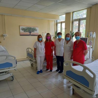 image-349826 Παρελήφθησαν και τέθηκαν σε λειτουργία ύστερα από Δημόσιο Διαγωνισμό, 11 ηλεκτροκίνητα ρυθμιζόμενες κλίνες και 1 ηλεκτροκαρδιογράφος για τη Μονάδα Τεχνητού Νεφρού του Γ.Ν. Κοζάνης