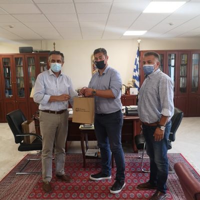 image-352370 Άμεσα να αποζημιωθούν οι φασολοπαραγωγοί της Περιφέρειας, που επλήγησαν στο στάδιο της ανθοφορίας του φυτού από τις υψηλές θερμοκρασίες, ζήτησε από τον Αντιπρόεδρο του ΕΛΓΑ ο Περιφερειάρχης Δυτικής Μακεδονίας
