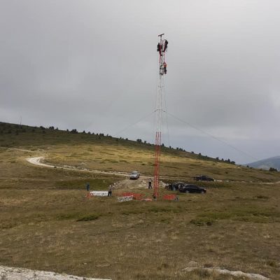 image-353523 kozan.gr: Ξεκίνησαν οι εργασίες εγκατάστασης ανεμολογικού ιστού από την εταιρεία ΤΕΡΝΑ, η οποία πρόκειται να εγκαταστήσει ανεμογεννήτριες στην κορυφογραμμή των Πιερίων (Φωτογραφίες)
