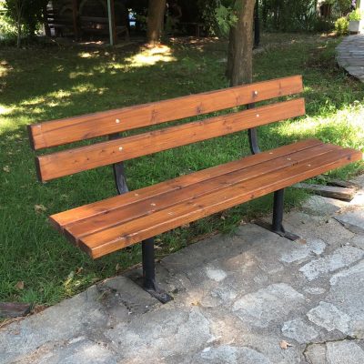 image-353583 Ξεκίνησε η αντικατάσταση της φθαρμένης ξυλείας των υπαίθριων καθισμάτων (παγκάκια) στο Δήμο Βοΐου
