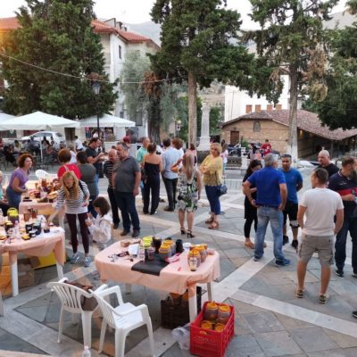 image-353970 kozan.gr: Πετυχημένη η γιορτή μελιού στη Σιάτιστα από την ΚΟΙΝ.Σ.ΕΠ ΙΡΙΣ