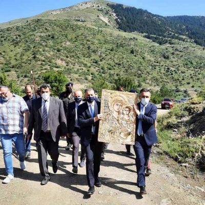 image-355189 kozan.gr: Στα Θυρανοίξια του Ιερού Ναού Αγίας Παρασκευής στην Γράμμουστα ο Περιφερειάρχης Δ. Μακεδονίας Γ. Κασαπίδης μαζί με τον Υφυπουργό Εθνικής Άμυνας Αλκιβιάδη Στεφανή (Φωτογραφίες)