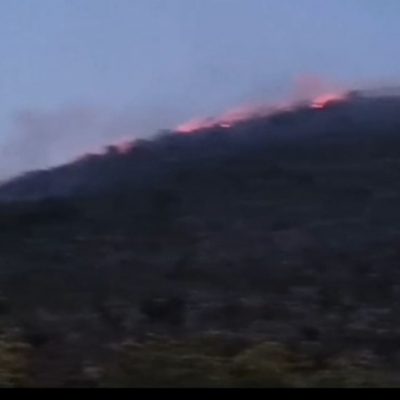 image-355451 kozan.gr: Ώρα 21:00: Eικόνα από τη φωτιά σε εξέλιξη στην περιοχή Μικροκάστρου – Αγίας Κυριακής και Σιάτιστας (Bίντεο)