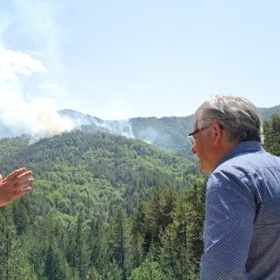 image-355853 Ο Δήμαρχος Βοΐου Χ. Ζευκλής στο το μέτωπό της φωτιάς μεταξύ Πενταλόφου και Δοτσικού (Φωτογραφίες)