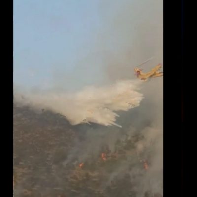 image-355860 kozan.gr: Ώρα 20:15: Ρίψεις νερού, αυτή την ώρα, από Canadair στο μέτωπο της φωτιάς στην Ζωοδόχο Πηγή (Βίντεο & νέες Φωτογραφίες)