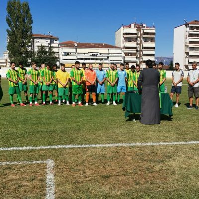 image-356743 Με τον καθιερωμένο Αγιασμό για την έναρξη της νέας αγωνιστικής περιόδου, ξεκίνησε το σημερινό πρώτο φιλικό της ομάδας του Εορδαϊκού