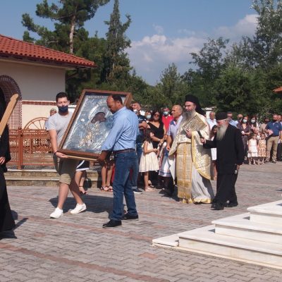 image-357660 Δεκαπενταύγουστος 2021 στο μοναστήρι Ζιδανίου – Η λιτάνευση της Ι. Εικόνας της Παναγίας παρουσία εκατοντάδων πιστών (Φωτογραφίες)
