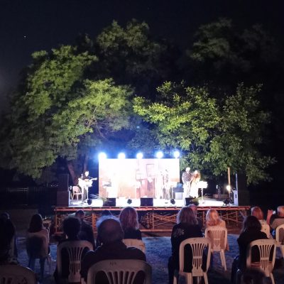 image-359034 Με μια εξαιρετική μουσικοθεατρική παράσταση του σκηνοθέτη Ε. Χρήστου, με τίτλο «από… έρωτα», συμμετείχε η Εφορεία Αρχαιοτήτων Κοζάνης στον εορτασμό της αυγουστιάτικης πανσελήνου (Φωτογραφίες)