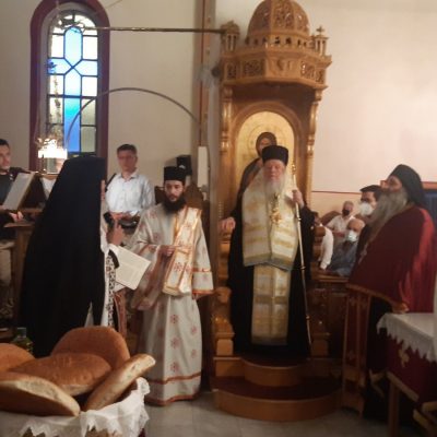 image-359836 kozan.gr: Πτολεμαίδα: Πλήθος πιστών, εντός κι εκτός ναού, το βράδυ του Σαββάτου, στο Μέγα Πανηγυρικό Εσπερινό, στο Ι.Ν. Αγ. Ιωάννου Προδρόμου (Bίντεο & Φωτογραφίες)