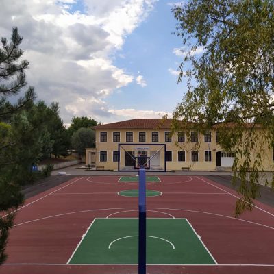 image-362506 Ολοκληρώθηκε η τοποθέτηση των νέων μπασκετών στον αύλειο χώρο του Γυμνασίου Αιανής (Φωτογραφίες)