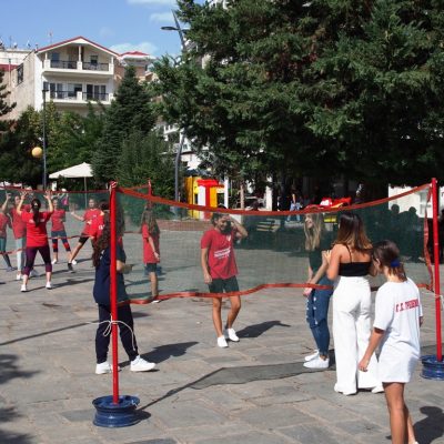 image-364086 Δήμος Γρεβενών: «Όλη η πλατεία ένα παιχνίδι» για την Ευρωπαϊκή Εβδομάδα Κινητικότητας – Μίνι βόλεϊ και τένις στην πρώτη γραμμή