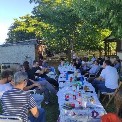 image-365304 kozan.gr: Μπάρμπεκιου γεύμα, για φίλους και γνωστούς της Δημοτικής Κίνησης Κοζάνη – Τόπος να Ζεις, στο κτήμα του δημοτικού συμβούλου Κοζάνης Μ. Κουτσοσίμου, το μεσημέρι του Σαββάτου 25/9 (Φωτογραφίες)