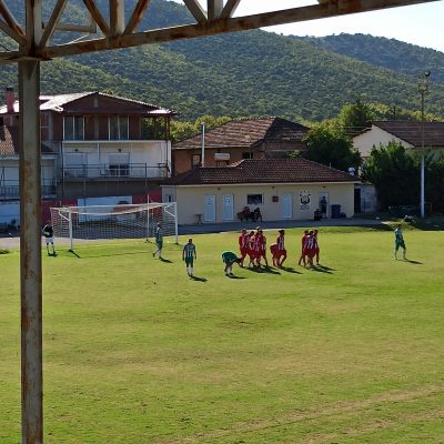 image-365501 kozan.gr: Σπουδαία, εκτός έδρας, νίκη, σε νοκ άουτ αγώνα, για την Κοζάνη, στο πλαίσιο της 3ης φάσης του Κυπέλλου Ελλάδας – Με σκορ 1-3 προκρίθηκε στην επόμενη φάση αφήνοντας έξω τον Εδεσσαϊκό – Το χειροκρότημα των φιλάθλων της Κοζάνης και τα συγχαρητήρια για την εμφάνιση μετά τη λήξη του αγώνα (Βίντεο)