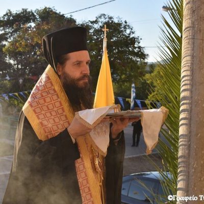 image-365770 Στα εγκαίνια του Ιερού Ναού Αγίας Τριάδος Στούπας Δυτικής Μάνης, χθες Κυριακή ο Μητροπολίτης Σισανίου & Σιατίστης κ.κ. Αθανάσιος (Φωτογραφ’ιες)