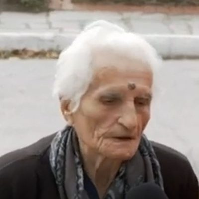image-367461 kozan.gr: Τσοτύλι: Γιαγιά 102 ετών, από τον Πεντάλοφο Βοΐου, έκανε τη δεύτερη δόση του εμβολίου και στέλνει το δικό της μήνυμα