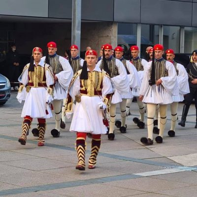 image-368138 kozan.gr: Επικεφαλής του αγήματος της Προεδρικής φρουράς στην χθεσινή μεγαλειώδη παρέλαση στη Στουτγκάρδη ο Καψάλης Γεώργιος (Υπ/λγος Πεζικού) με καταγωγή από τα Σέρβια Κοζάνης – Δήλωση του στο kozan.gr (Βίντεο & Φωτογραφία)