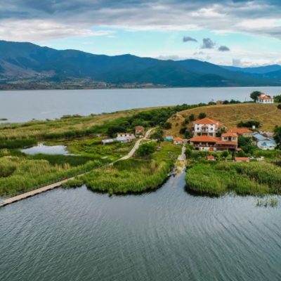 image-368627 Άγιος Αχίλλειος: Το νησάκι στις Πρέσπες που «πλέει» πάνω στη λίμνη
