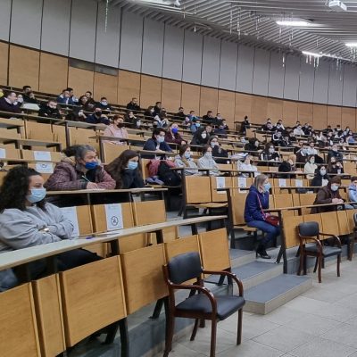 image-368715 Έπειτα από 19 μήνες, οι αίθουσες, τα αμφιθέατρα και οι εγκαταστάσεις και στις 5 πόλεις που εδρεύει το Πανεπιστήμιο Δυτικής Μακεδονίας απέκτησαν και πάλι ζωή (Φωτογραφίες)