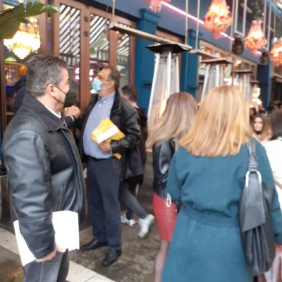 image-369458 Κλιμάκιο της Ν.Ε. ΣΥΡΙΖΑ – Π.Σ. Κοζάνης μαζί με τη βουλευτή Κοζάνης Κ. Βέττα διένειμαν, στην κεντρική πλατεία και τις καφετέριες της Πτολεμαίδας, φυλλάδια ενάντια στο ξεπούλημα της ΔΕΗ (Φωτογραφίες)