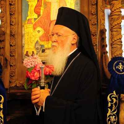 image-371310 30 χρόνια στον Οικουμενικό Πατριαρχικό Θρόνο Κωνσταντινουπόλεως – Νέας Ρώμης συμπλήρωσε (22-10-2021) ο Οικουμενικός Πατριάρχης κ. Βαρθολομαίος. – Φιλώ το χέρι του. (του παπαδάσκαλου Κωνσταντίνου Ι. Κώστα)