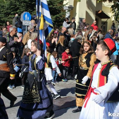 image-372064 kozan.gr: 265 φωτογραφίες (σε υψηλή ποιότητα) από τη μαθητική & στρατιωτική παρέλαση στην Κοζάνη για την Εθνική Επέτειο της 28ης Οκτωβρίου 1940