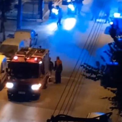 image-374040 kozan.gr: Πτολεμαΐδα: Φωτιά σε σταθμευμένο αυτοκίνητο στην περιοχή του υδραγωγείου – Άμεση η επέμβαση της πυροσβεστικής υπηρεσίας Πτολεμαΐδας (Βίντεο)