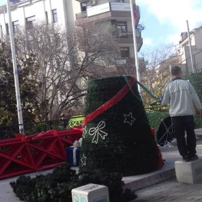 image-374258 kozan.gr: Άρχισε η προετοιμασία εγκατάστασης του Χριστουγεννιάτικου δέντρου στην κεντρική πλατεία Κοζάνης (Φωτογραφίες)