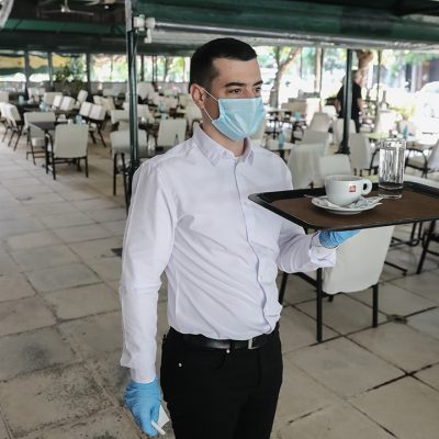 image-374912 Έξαλλοι οι επιχειρηματίες της εστίασης με τις δηλώσεις του Υπουργού Ανάπτυξης Α. Γεωργιάδη – “Επειδή σχετικά σύντομα θα επισκέπτεστε τα μαγαζιά μας για την δική σας εργασιακή και πολίτικη εξασφάλιση, είναι καλό να μας λάβετε σοβαρά υπόψιν σας”