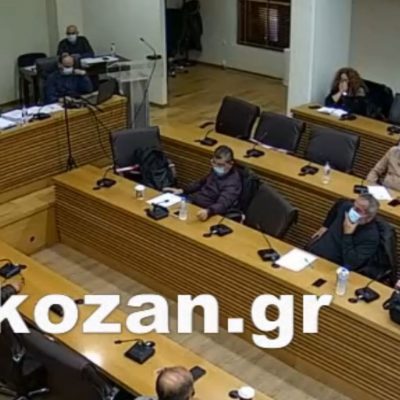 image-376618 kozan.gr: Αγρίεψε ο Δήμαρχος Κοζάνης Λ. Μαλούτας – Τα “έψαλλε” σε Κυτίδη, Κυριακίδη & Κουιμτζίδου – “Συνάδελφοι πάτε έξω και μιλήστε όσο θελετε” – “Κάγκελο” ο Κ. Κυριακίδης τον κοιτούσε αποσβολωμένος σαν “Μαρμαρωμένος Βασιλιάς” (Βίντεο)