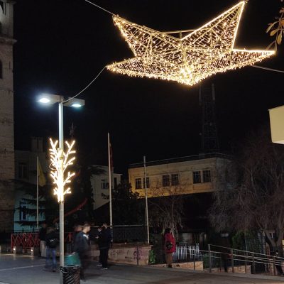 image-376991 kozan.gr: “Φόρεσε” τα γιορτινά της η Κοζάνη – Εικόνες από το κέντρο της πόλης (Φωτογραφίες)