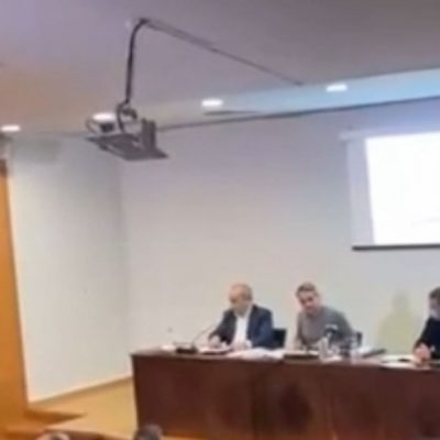 image-377469 kozan.gr: Ξεκίνησε, λίγο μετά τις 17:10, η ομιλία του Πρωθυπουργού Κ. Μητσοτάκη στο αμφιθέατρο της Περιφέρειας Δ. Μακεδονίας στην Κοζάνη – Δείτε βίντεο με τα πρώτα 9 λεπτά της ομιλίας του κι όσα ανέφερε