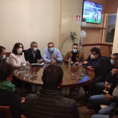 image-378462 Συνάντηση με εκπροσώπους διαφόρων φορέων της περιοχής είχε, το απόγευμα της Τετάρτης 1/12, στο ξενοδοχείο” ΕΛΕΝΑ”, στην Κοζάνη, ο Κοινοβουλευτικός Εκπρόσωπος του ΣΥΡΙΖΑ, Πάνος Σκουρλέτης (Φωτογραφία)