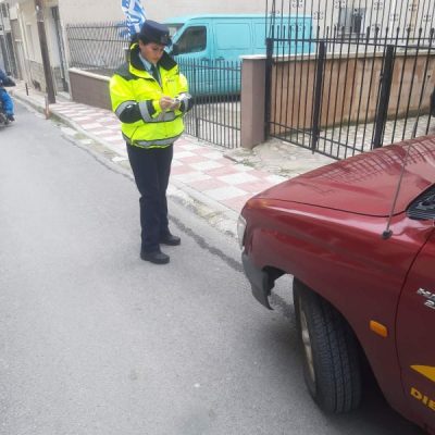image-381131 kozan.gr: Εξόρμηση της Τροχαίας Κοζάνης σε διάφορα σημεία της πόλης για τον εντοπισμό παραβάσεων (Φωτογραφίες)