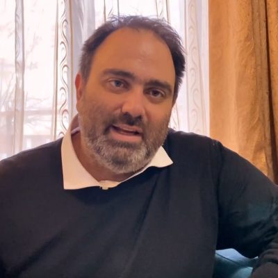 image-382651 Έξι μεγάλοι μαχητές της ζωής είναι οι πρωταγωνιστές των φετινών ευχών της εταιρείας τεχνολογιών πληροφορικής Inventus Services – Ανάμεσά τους κι ο συμπατριώτης μας, γιατρός (ψυχίατρος) του Μαμάτσειου, Τριαντάφυλλος Τριανταφυλλίδης (Βίντεο)