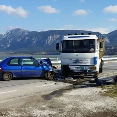 image-385603 kozan.gr: Τροχαίο ατύχημα στη γέφυρα Ρυμνίου – Ένας 45χρονος μεταφέρθηκε στο νοσοκομείο Κοζάνης (Φωτογραφίες)