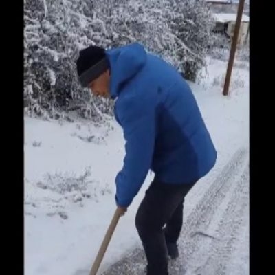 image-388223 kozan.gr: Τσοτύλι: Ο Πρόεδρος της ΔΕΥΑ Βοΐου Αλέκος Ζιμπιλίδης “τρολάρει” με αφορμή τη χθεσινή χιονόπτωση (Βίντεο)