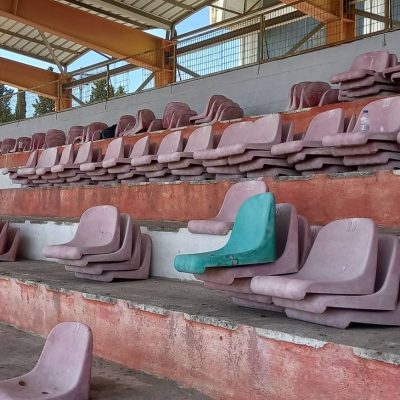 image-408114 Ξεκίνησε το “ξήλωμα” των παλιών καθισμάτων στο ΔΑΚ Κοζάνης (Φωτογραφίες)