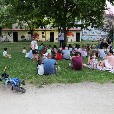 image-420774 Δήμος Γρεβενών: Επιτυχημένες οι “Βραδιές Παραμυθιού” του Πολιτιστικού μας Καλοκαιριού – Ο Στέλιος Πελασγός «ταξίδεψε» μικρούς και μεγάλους σε Γρεβενά, Μηλιά, Σύδενδρο και Μέγαρο (Φωτογραφίες)