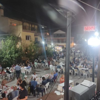 image-421162 kozan.gr: Με το “Κοζανίτικο Τακίμι” διασκέδασαν, το βράδυ της Παρασκευής 5/8, στο πανηγύρι στο Δρυόβουνο Βοΐου (Βίντεο)