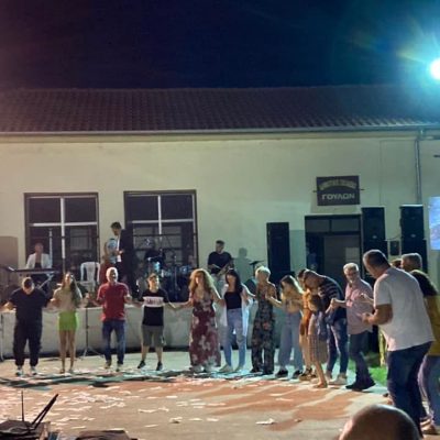 image-421322 kozan.gr: Το αντάμωμα στις Γούλες του Δήμου Σερβίων, το βράδυ του Σαββάτου 6/8, συνοδεύτηκε με πολύ χορό (Βίντεο & Φωτογραφίες)