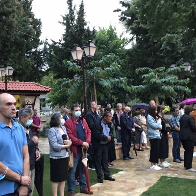 image-422499 kozan.gr: Πλήθος πιστών το απόγευμα της Κυριακής 14/8 στο Μέγα Πανηγυρικό Εσπερινό, μετ’ αρτοκλασίας, στο Ιερό Εξωκλήσι της Ζωοδόχου Πηγής («Παναγία») Κοζάνης ( Φωτογραφίες & Βίντεο)