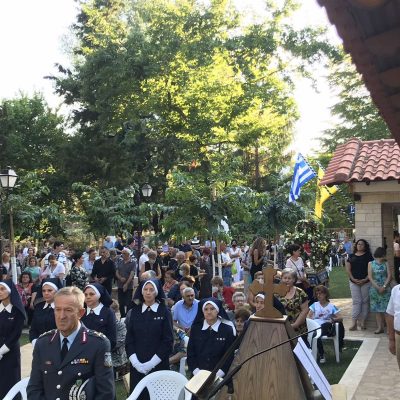 image-422638 kozan.gr: Κοζάνη: Πολύ μεγάλη προσέλευση πιστών, το απόγευμα της Δευτέρας 15/8, στο Ιερό Εξωκλήσι της Ζωοδόχου Πηγής («Παναγία») Κοζάνης, για τα αποκαλυπτήρια του προσκυνηταρίου με την ψηφιδωτή εικόνα της Παναγίας της Παρηγορήτριας αφιερωμένο σε όλους εκείνους που ένιωσαν οδυνηρά την πανδημία του κορωνοϊου – Προηγήθηκε ο Μεθέορτος Εσπερινός (Βίντεο 7′ & 30 Φωτογραφίες)