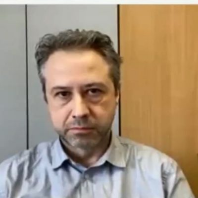 image-437825 kozan.gr: Ο “βαθύς ύπνος” του ΟΑΠΝ & της Δημοτικής Αρχής του Δήμου Κοζάνης συνεχίζεται σε ό,τι αφορά τη συνεννόηση με τον Εμπορικό Σύλλογο για τη διοργάνωση της “Λευκής Νύχτας” με σκοπό την τόνωση της τοπικής αγοράς ενόψει των εορτών των Χριστουγέννων – Ο Πρόεδρος του Εμπορικού Συλλόγου Κοζάνης Α. Δραγατσίκας φανερά ενοχλημένος, σε σημερινή δήλωσή του, αναφέρει: “Υπάρχει μια ασυνεννοησία εντός του Δήμου. Το ας μη γίνει τίποτα του Δημάρχου, που είπε στον Γ. Σβώλη, είναι αδικαιολόγητο. Αυτό που γίνεται στην Κοζάνη αυτή τη στιγμή δεν μας αξίζει” (Βίντεο)