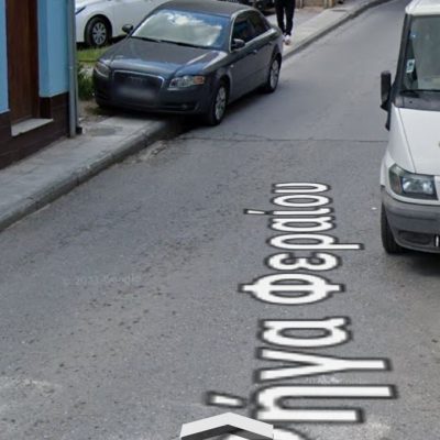image-438249 Παράπονο αναγνώστριας στο kozan.gr για καθημερινά παράνομα παρκαρίσματα που θέτουν σε κίνδυνο τους πεζούς (Φωτογραφία)