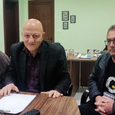 image-440231 kozan.gr: Γλυπτό, με το μήνυμα «Δικαίωμα στη Μνήμη – Πόντος δεν ξεχνώ», αποκτά ο Ποντιακός Σύλλογος Πτολεμαΐδας (Bίντεο)